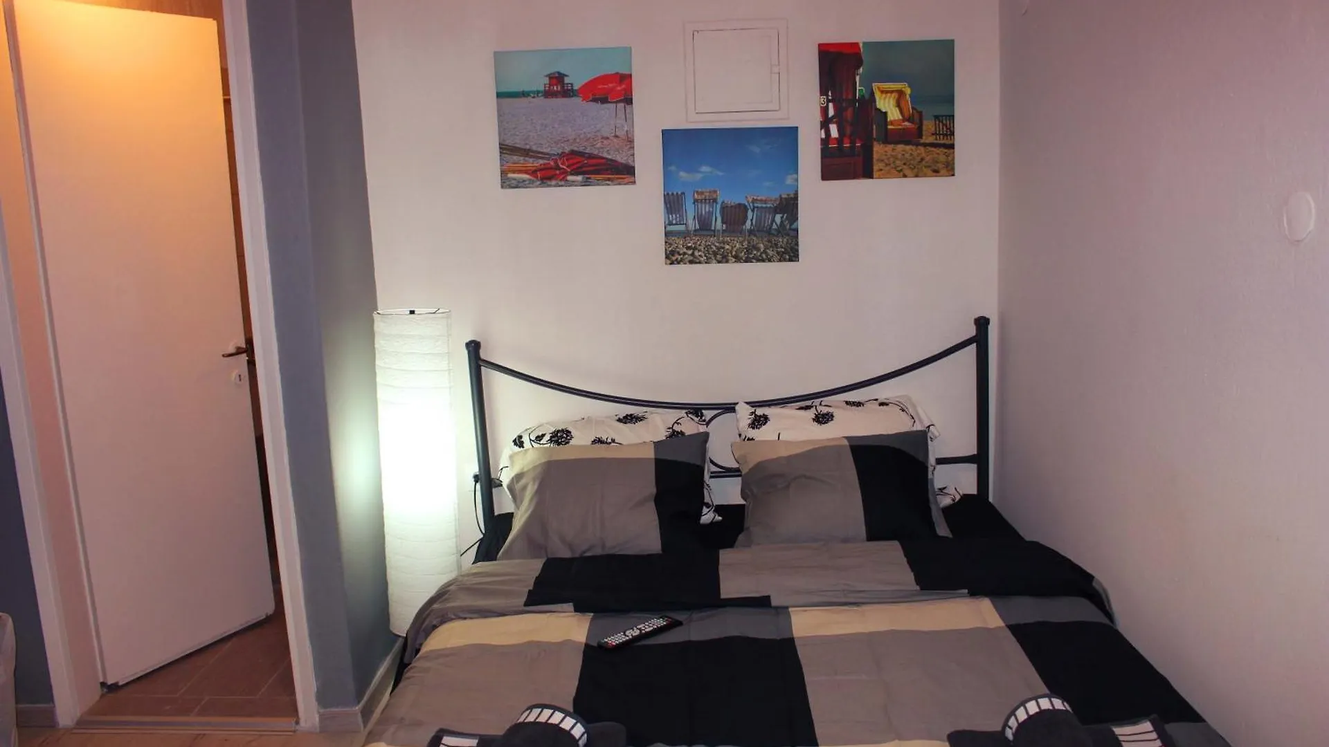 Impeccable 1-Bedroom Apartment Center location